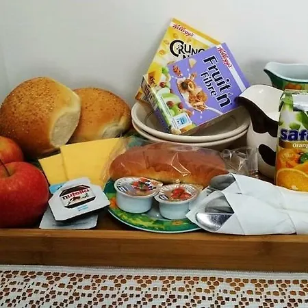 Host Family In Quarto em Acomodações Particulares